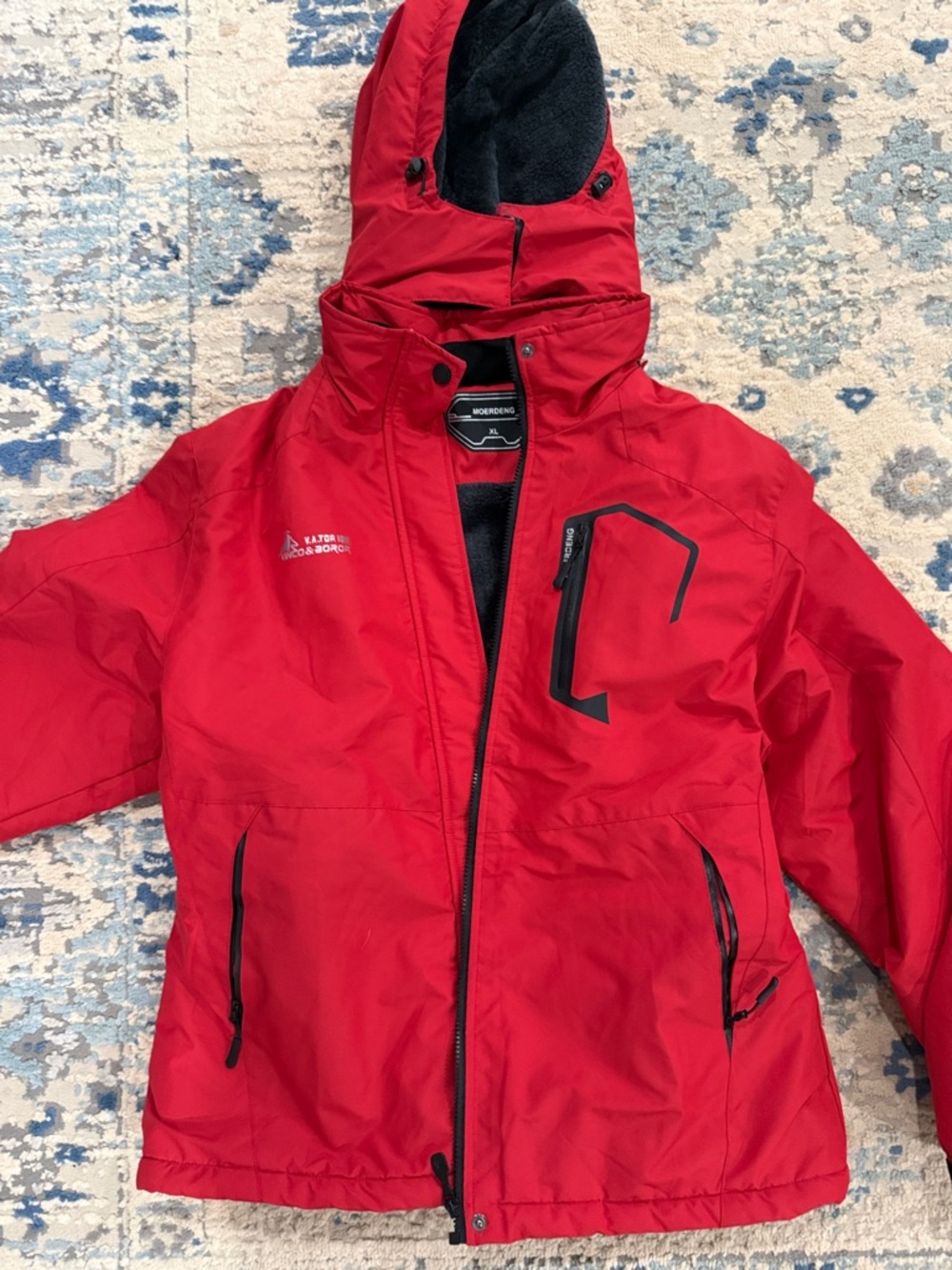 Moerdeng Red Waterproof Hooded Ski Jacket with Zip Pockets